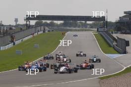 The start of the Formula Renault race