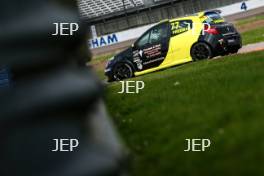 Simon Freeman (GBR) Pitbull Racing Renault Clio Cup