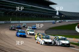 Start of Race 1 Ben Palmer (GBR) Ben Palmer Racing Renault Clio Cup and Ronan Pearson (GBR) Westbourne Motorsport with Hillnic Homes Renault Clio Cup lead