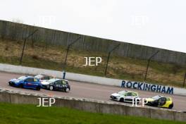 Start of Race 2 Ben Colburn (GBR) Westbourne Motorsport Renault Clio Cup leads