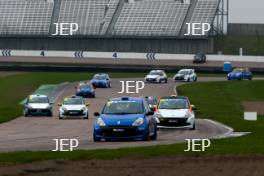 Start of Race 2 Ben Colburn (GBR) Westbourne Motorsport Renault Clio Cup leads