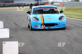 Aidan Hills - Ginetta G40