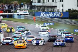 Ginetta GT5 Race 1 Start