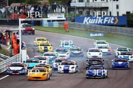 Ginetta GT5 Race 1 Start