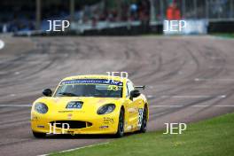 Neil Finnighan â€“ Xentek Motorsport Ginetta G40 GT5