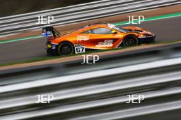 #67 Simon Orange / Tom Roche - Orange Racing by JMH McLaren 720S GT3 Evo