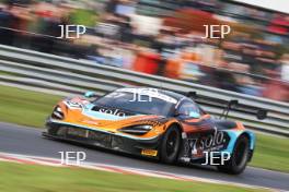 #27 Mark Radcliffe / Tom Gamble - Optimum Motorsport McLaren 720S GT3 Evo