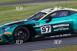 #97 Andrew Howard / Jessica Hawkins - Beechdean Motorsport Ltd Aston Martin Vantage AMR GT3 Evo