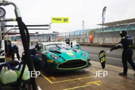 #97 Andrew Howard / Jessica Hawkins - Beechdean Motorsport Ltd Aston Martin Vantage AMR GT3 Evo