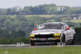 #61 Erik Evans / Marco Signoretti - Academy Motorsport Ltd Ford Mustang GT4 2024