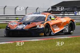 #67 Simon Orange / Tom Roche - Orange Racing by JMH McLaren 720S GT3 Evo