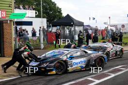 #78 Alex Martin / Sandy Mitchell - Barwell Motorsport Lamborghini Huracan GT3 Evo