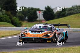 #27 Mark Radcliffe / Tom Gamble - Optimum Motorsport McLaren 720S GT3 Evo