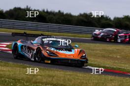 #27 Mark Radcliffe / Tom Gamble - Optimum Motorsport McLaren 720S GT3 Evo