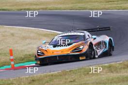 #27 Mark Radcliffe / Tom Gamble - Optimum Motorsport McLaren 720S GT3 Evo