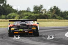 #27 Mark Radcliffe / Tom Gamble - Optimum Motorsport McLaren 720S GT3 Evo