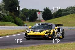 #90 Jack Brown / Zac Meakin - Optimum Motorsport McLaren Artura GT4