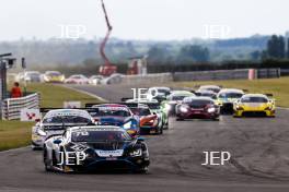 Start of Race 2 - #78 Alex Martin / Sandy Mitchell - Barwell Motorsport Lamborghini Huracan GT3 Evo leads