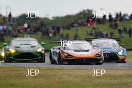 #27 Mark Radcliffe / Tom Gamble - Optimum Motorsport McLaren 720S GT3 Evo