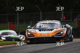 #27 Mark Radcliffe / Tom Gamble - Optimum Motorsport McLaren 720S GT3 Evo 