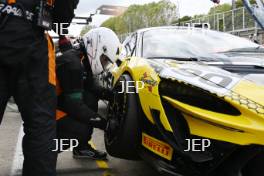 #90 Jack Brown / Zac Meakin - Optimum Motorsport McLaren Artura GT4 