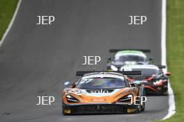 #27 Mark Radcliffe / Tom Gamble - Optimum Motorsport McLaren 720S GT3 Evo 