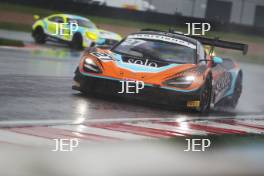 #27 Mark Radcliffe / Tom Gamble - Optimum Motorsport McLaren 720S GT3 Evo