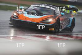 #27 Mark Radcliffe / Tom Gamble - Optimum Motorsport McLaren 720S GT3 Evo