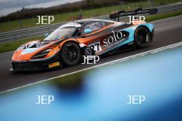 #27 Mark Radcliffe / Tom Gamble - Optimum Motorsport McLaren 720S GT3 Evo