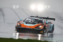 #27 Mark Radcliffe / Tom Gamble - Optimum Motorsport McLaren 720S GT3 Evo