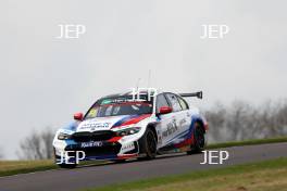 Adam Morgan - Team BMW BMW 330e M Sport