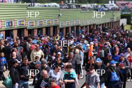 Fans on the pitwalk autograph session