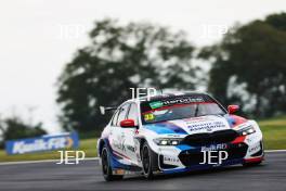 Adam Morgan - Team BMW BMW 330e M Sport