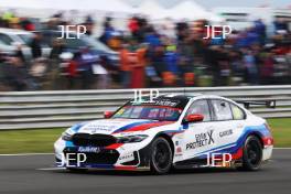 Adam Morgan - Team BMW BMW 330e M Sport