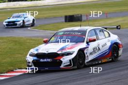 Adam Morgan - Team BMW BMW 330e M Sport