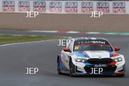 Adam Morgan - Team BMW BMW 330e M Sport 