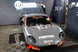 #28 Harry Moss - R Racing Ginetta Junior