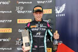 #25 Ethan Jeff-Hall - R Racing Ginetta Junior 