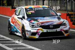 Jeff Alden - Matrix Motorsport with DW Racing Opel Astra TCR