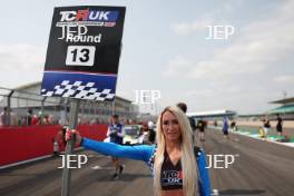 TCR Grid Girl